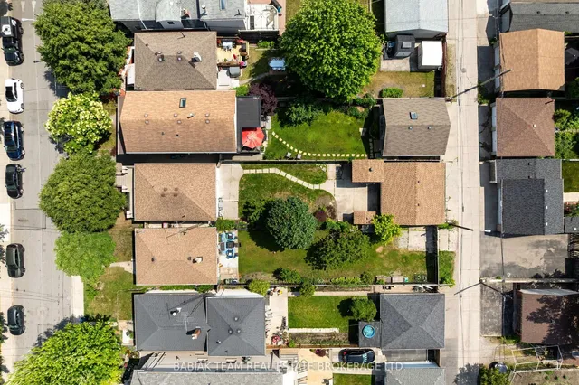 Additional image 42 of 30 Mould Ave