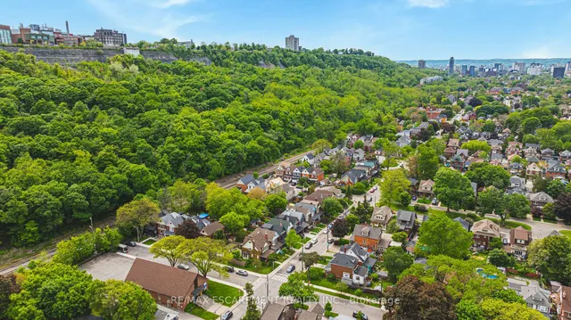 Additional image 39 of 224 Cumberland Ave