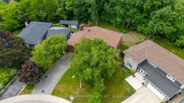 Additional image 46 of 13 LESLIE Dr