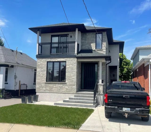 38 East 16th St