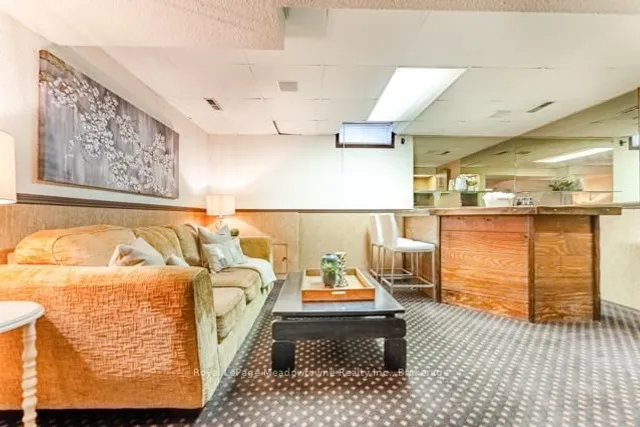 Additional image 30 of 690 Robertson Cres