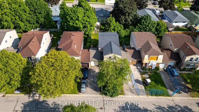 Additional image 43 of 178 Silver Aspen Cres