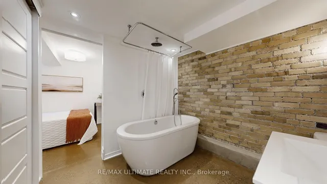 Additional image 36 of 266 Highfield Rd