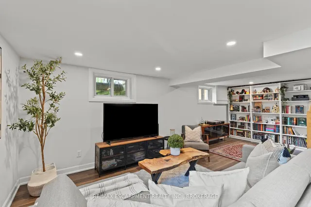 Additional image 27 of 617 Clark Ave