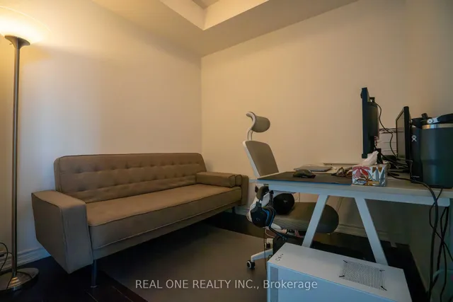 Additional image 10 of 386 Yonge St Unit 4613