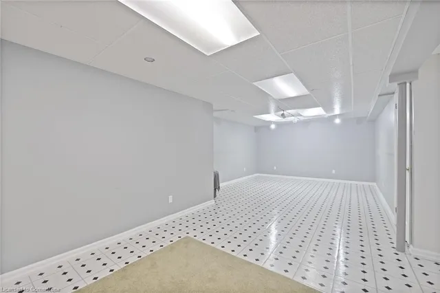 Additional image 28 of 1 Strathroy Cres