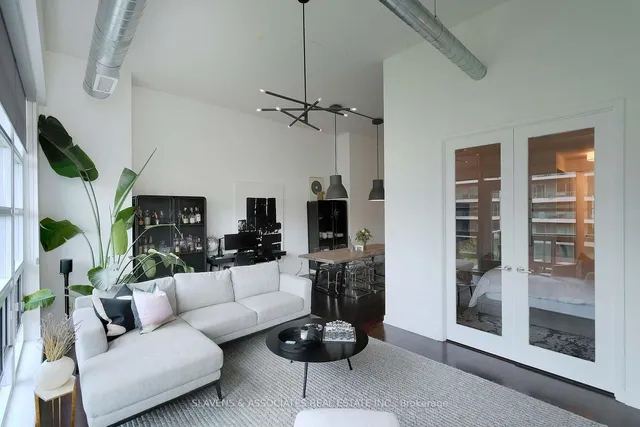 Additional image 10 of 380 Macpherson Ave Unit 408