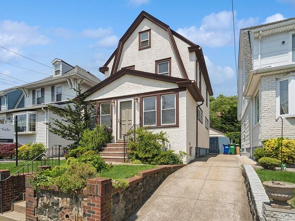7223 Kessel St, Flushing, NY 11375