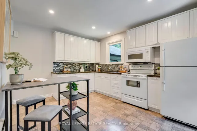 Additional image 10 of 23 West Hill Dr