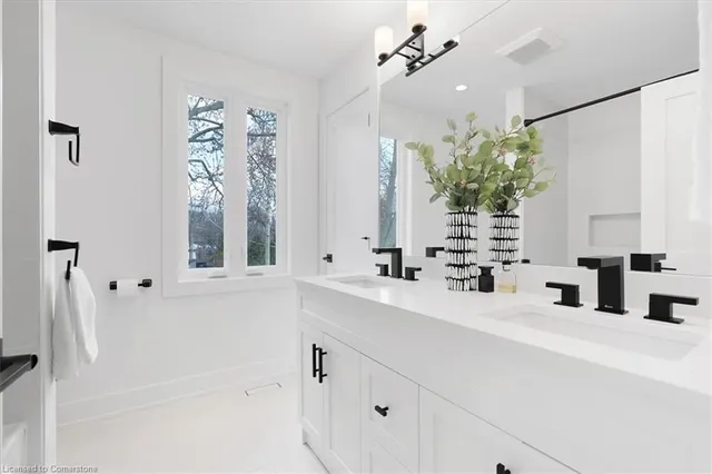 Additional image 19 of 94 West 32nd St