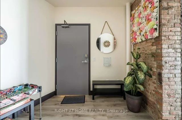 Additional image 16 of 121 King St Unit 101