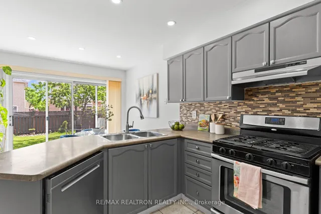 Additional image 17 of 107 Narrow Valley Cres