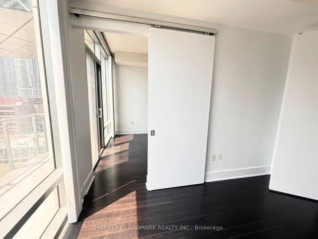 Additional image 20 of 39 Queens Quay Unit 1029