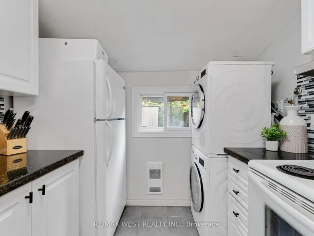 Additional image 16 of 553 King St