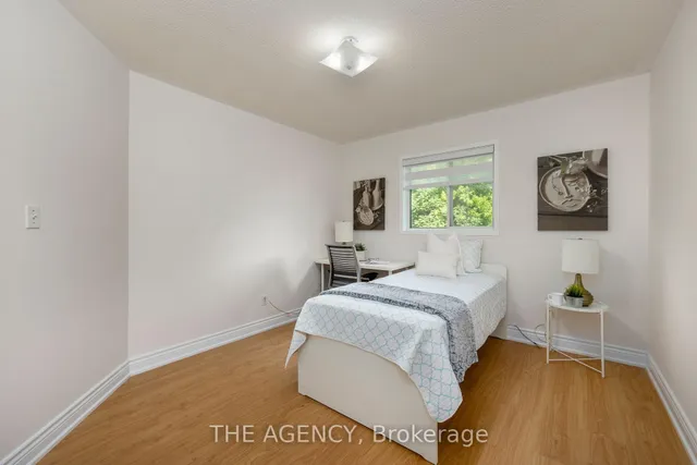 Additional image 20 of 43 Castlethorpe Dr