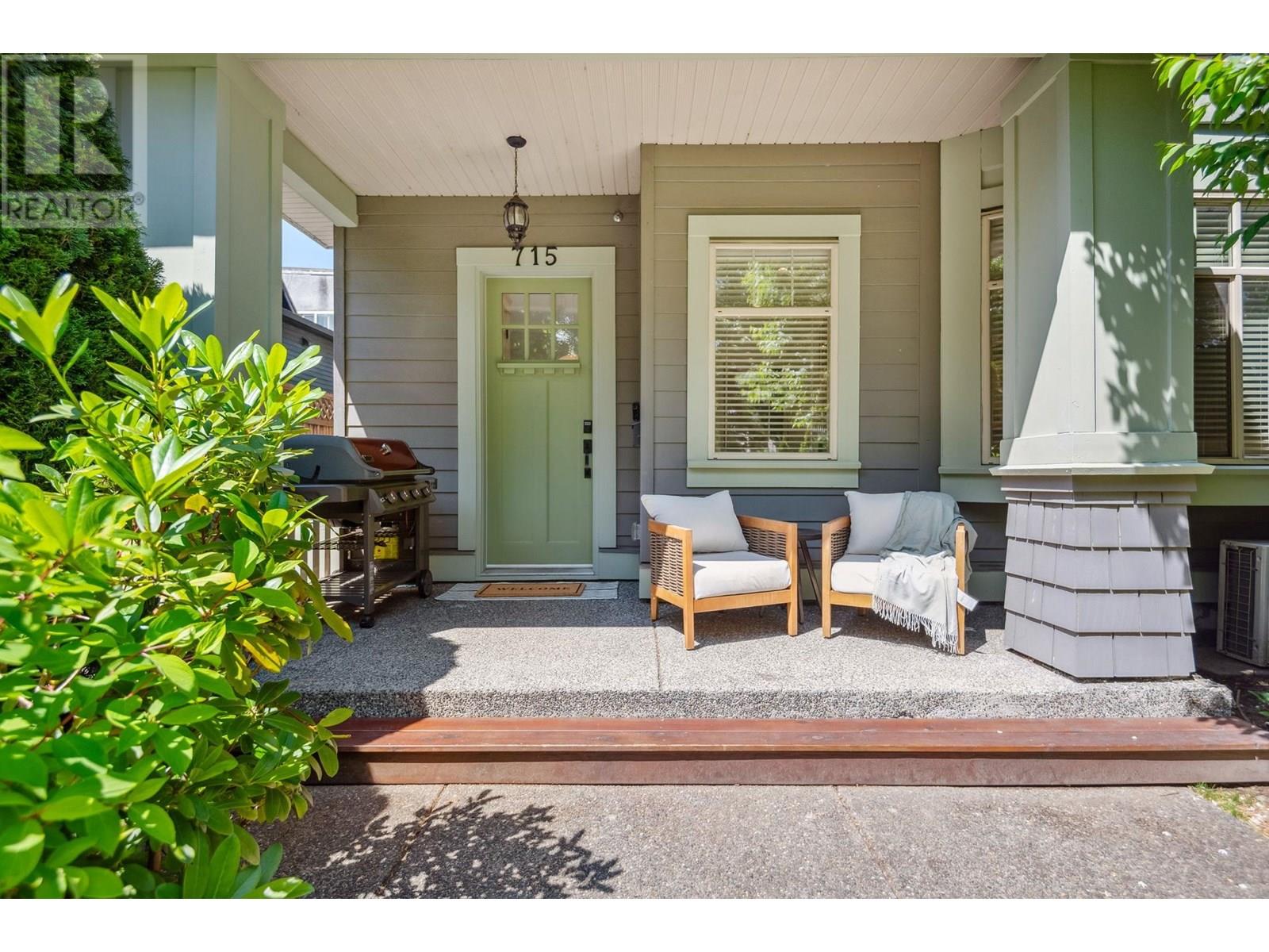 715 E 10TH AVENUE|Vancouver, British Columbia V5T2A8