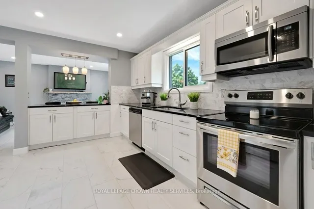 Additional image 13 of 14 Pathfinder Cres