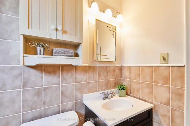 Additional image 36 of 130 Porchester Dr