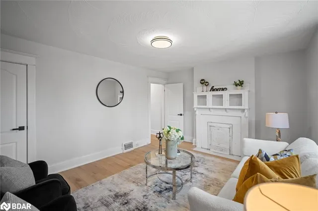 Additional image 19 of 80 Mavety St