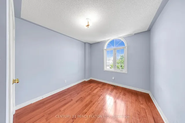 Additional image 16 of 66 Moreau Tr