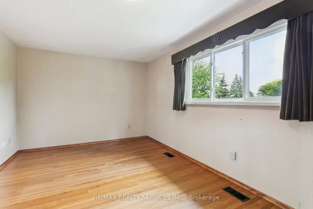 Additional image 23 of 25 Melville Cres