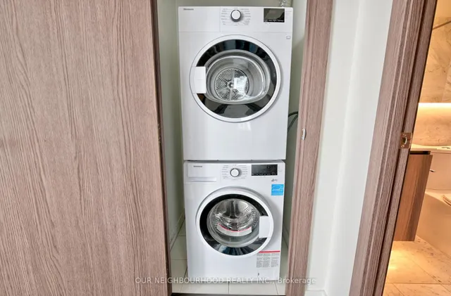 Additional image 15 of 19 Bathurst St Unit 2111