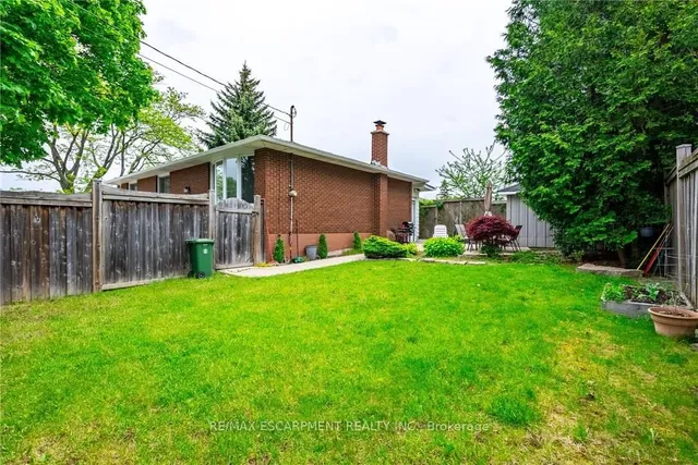 Additional image 34 of 389 HAWKRIDGE Ave