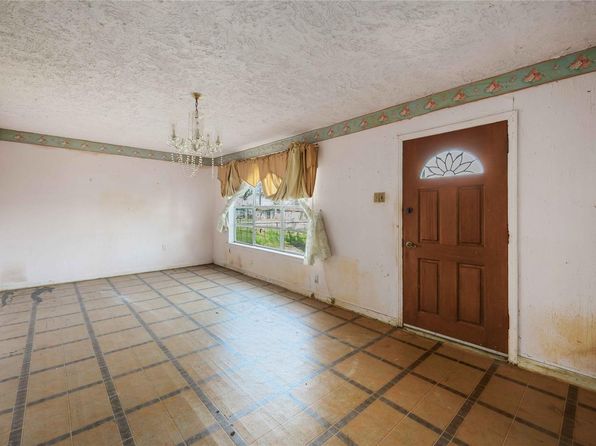 7506 W Knoll St, Houston, TX 77028