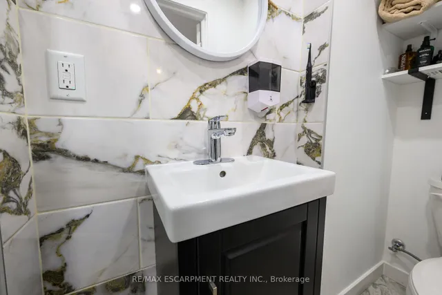 Additional image 40 of 134 Terni Blvd Unit 14
