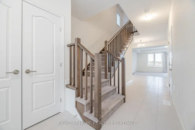 Additional image 12 of 30 Zoe Lane