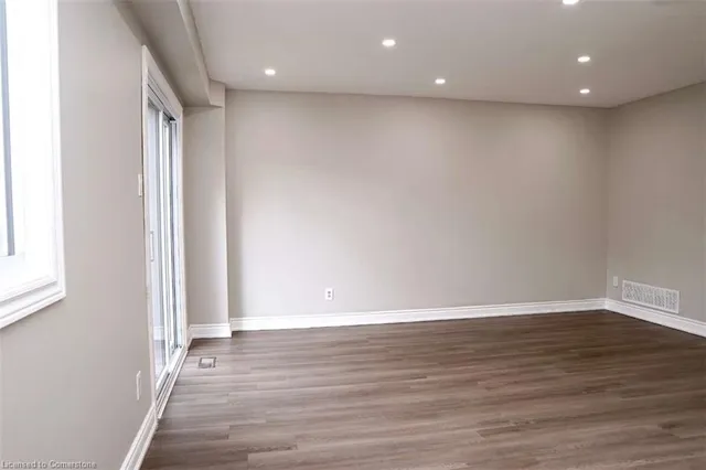 Additional image 4 of 548 Sheraton Rd Unit 40