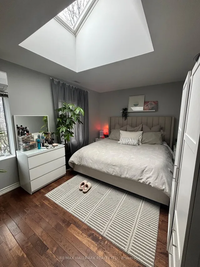 Additional image 16 of 97 Oriole Pkwy