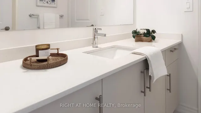 Additional image 33 of 328 Bergamot Ave