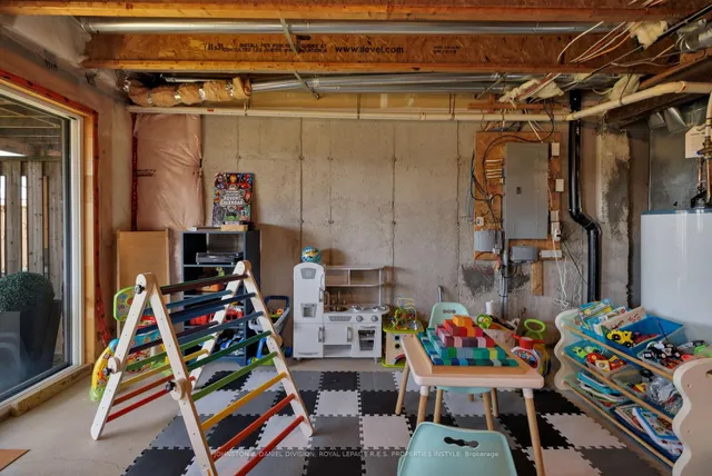 Additional image 42 of 651 Farmstead Dr Unit 33