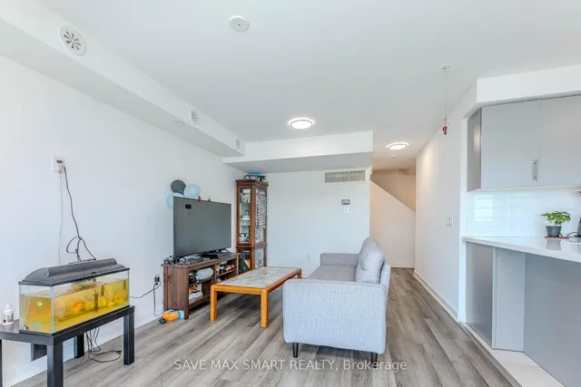 Additional image 10 of 165 Veterans Dr Unit 11