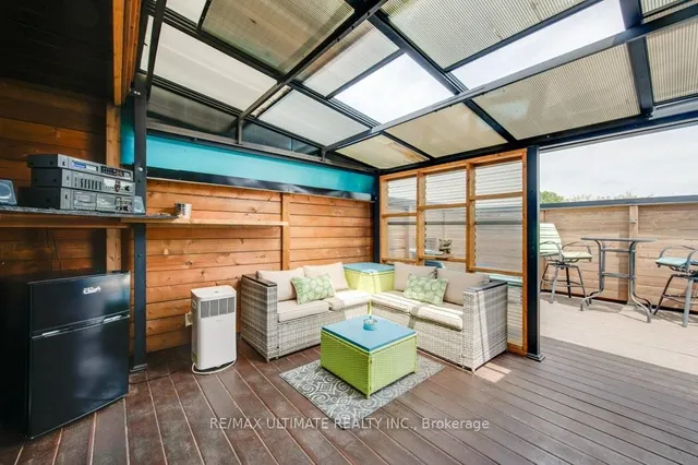 Additional image 33 of 1425 Lansdowne Ave