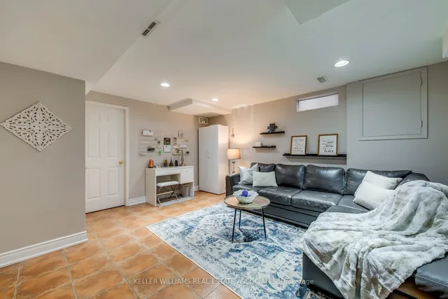 Additional image 24 of 516 Ravenstone Crt