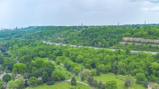 Additional image 27 of 1950 Main St Unit 408