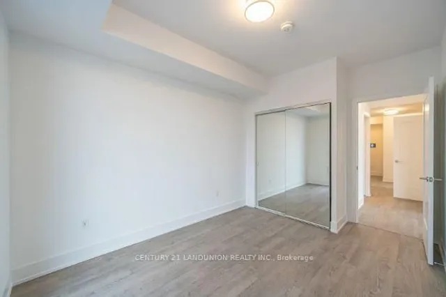 Additional image 8 of 10 Inn On The Park Dr Unit 2004