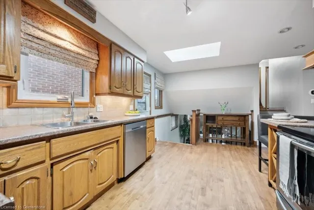 Additional image 9 of 135 Georgian Pl