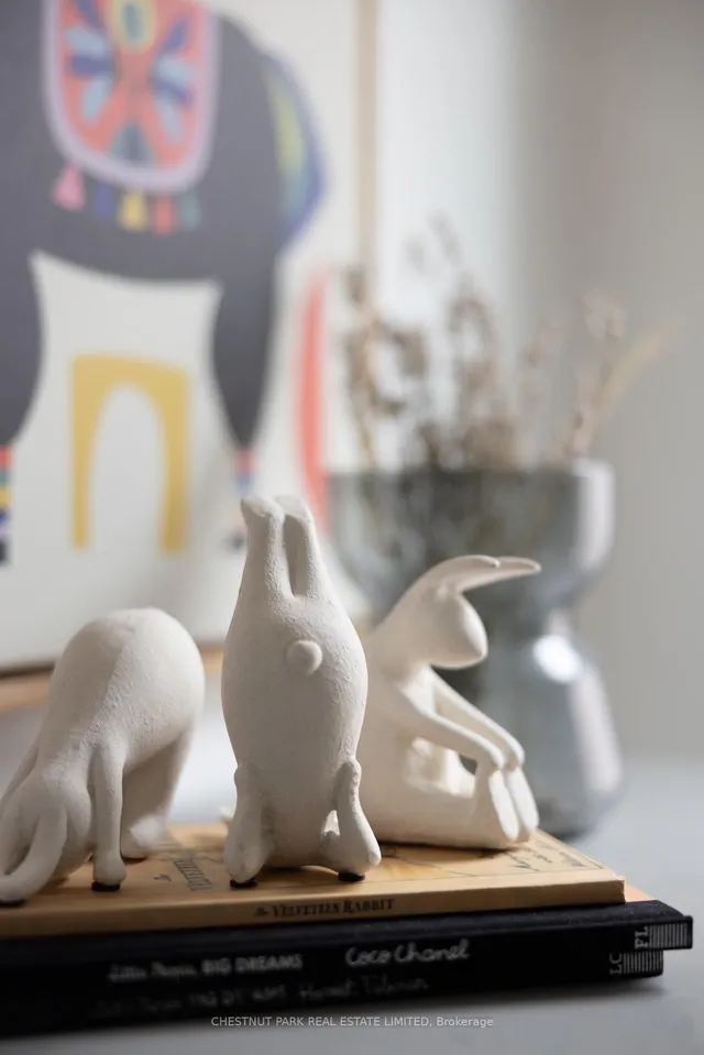 Additional image 31 of 161 Queensdale Ave