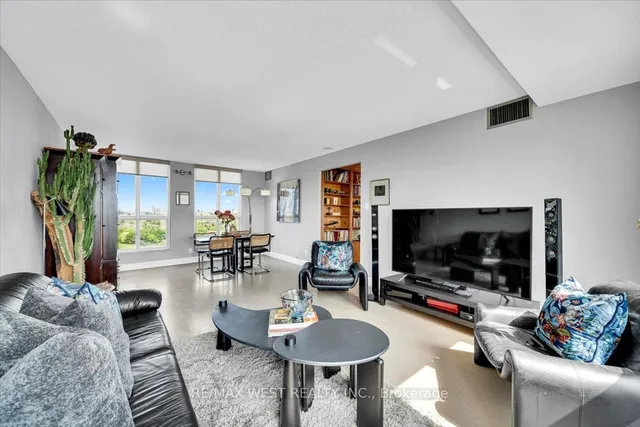 Additional image 17 of 2285 Lake Shore Blvd Unit 1608