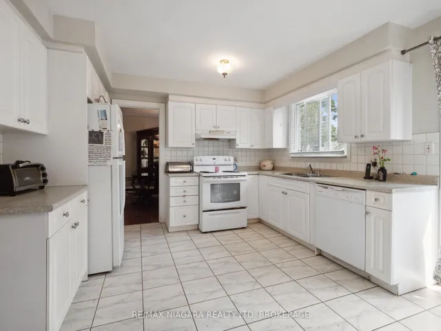 Additional image 11 of 10 Beverly Glen Dr