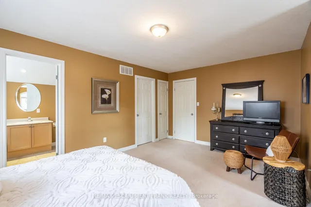 Additional image 35 of 195 WILSON St Unit 6