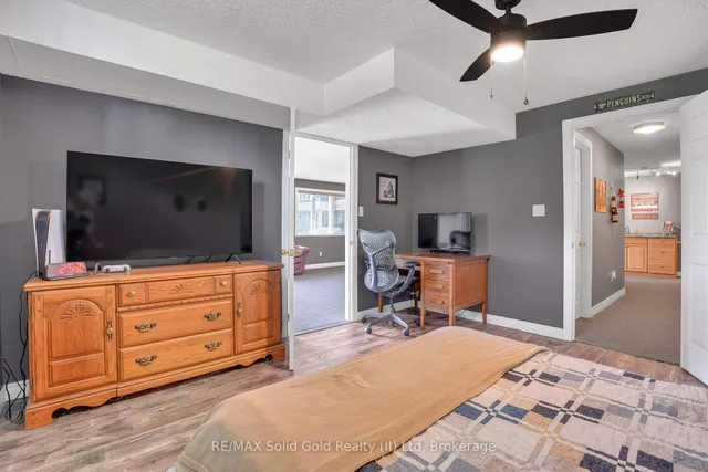 Additional image 49 of 2006 Huron Rd