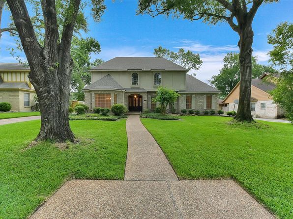2714 Rustic Woods Dr, Kingwood, TX 77345