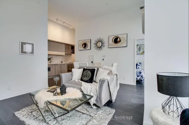 Additional image 7 of 2020 Bathurst St Unit 211
