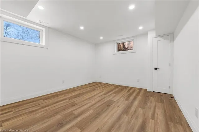 Additional image 28 of 42 Hixon Rd