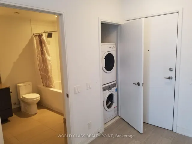 Additional image 13 of 181 Dundas St Unit 4702