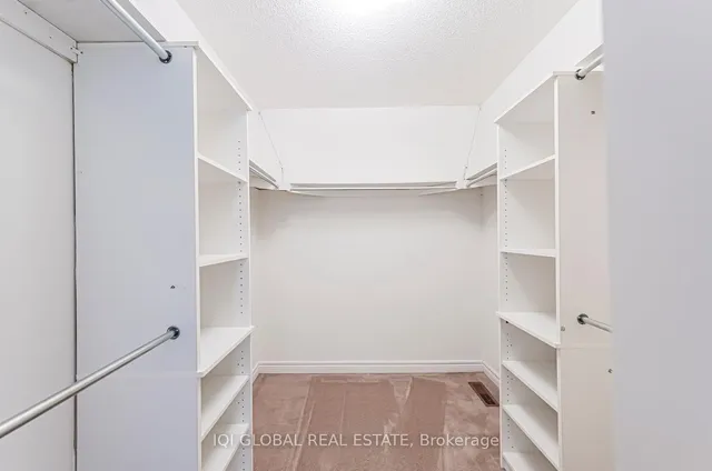 Additional image 29 of 4845 Yorkshire Ave